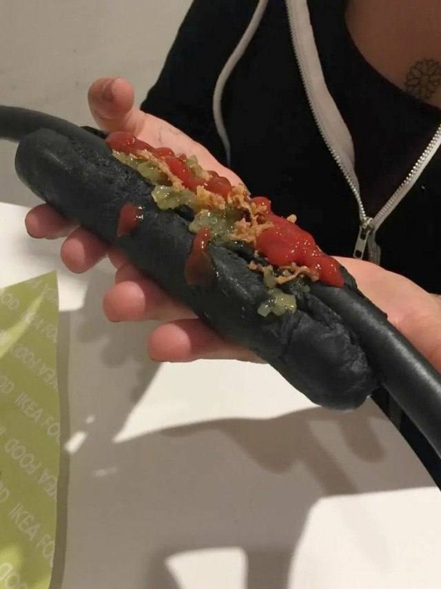 Японский хот дог IKEA чёрный 1